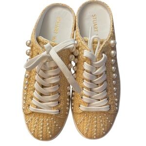 Stuart Weitzman
Goldie Mule Sneaker